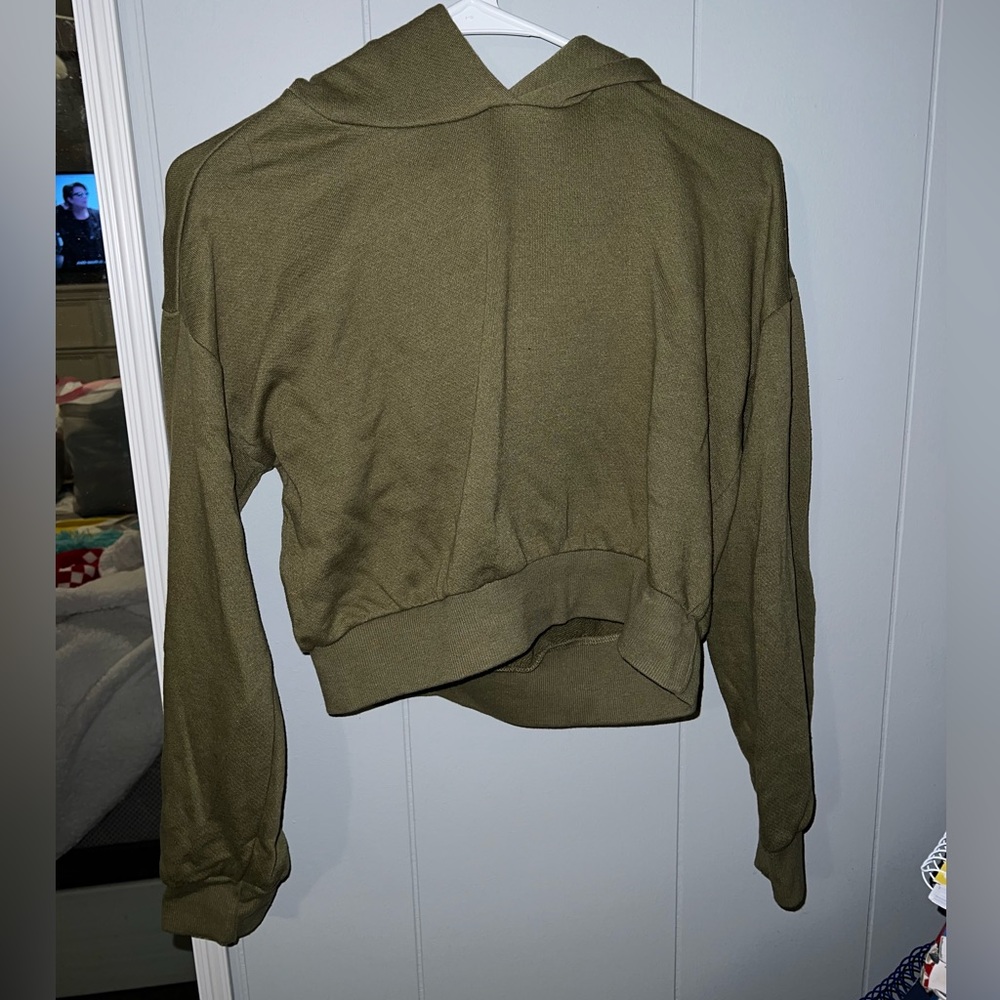 Forever 21 Cropped hoodie Size M